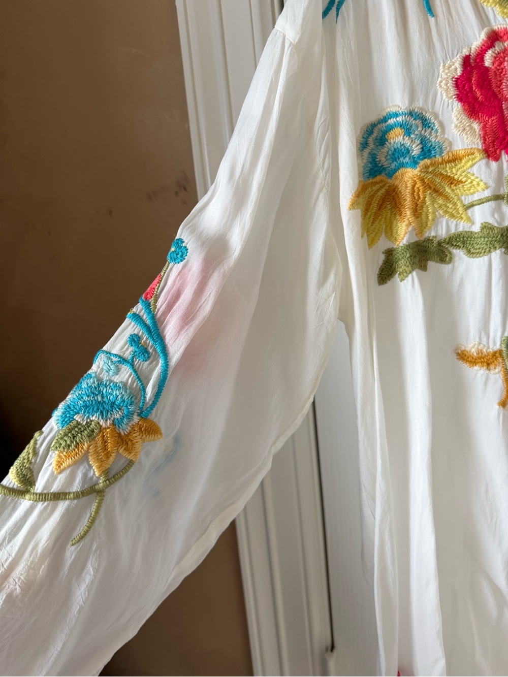 Johnny Was White Embroidered Floral Tunic Top - Picture 9 of 9